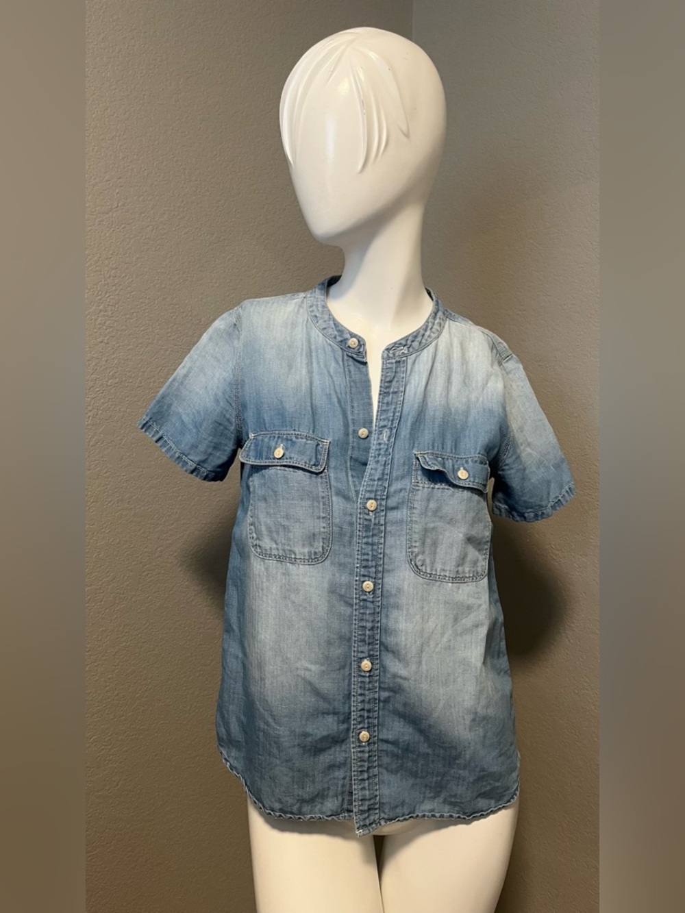 NWOT Madewell  Women’s Perfect Chambray Sunday Light Wash BD SS  Shirt Size XS